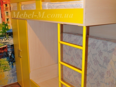Детская комната для двух детей желтая
