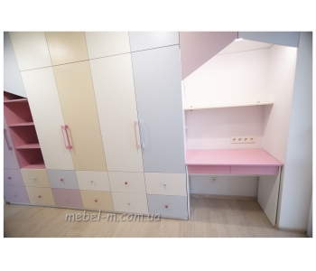 Две детские меблированные комнаты для девочки и мальчика